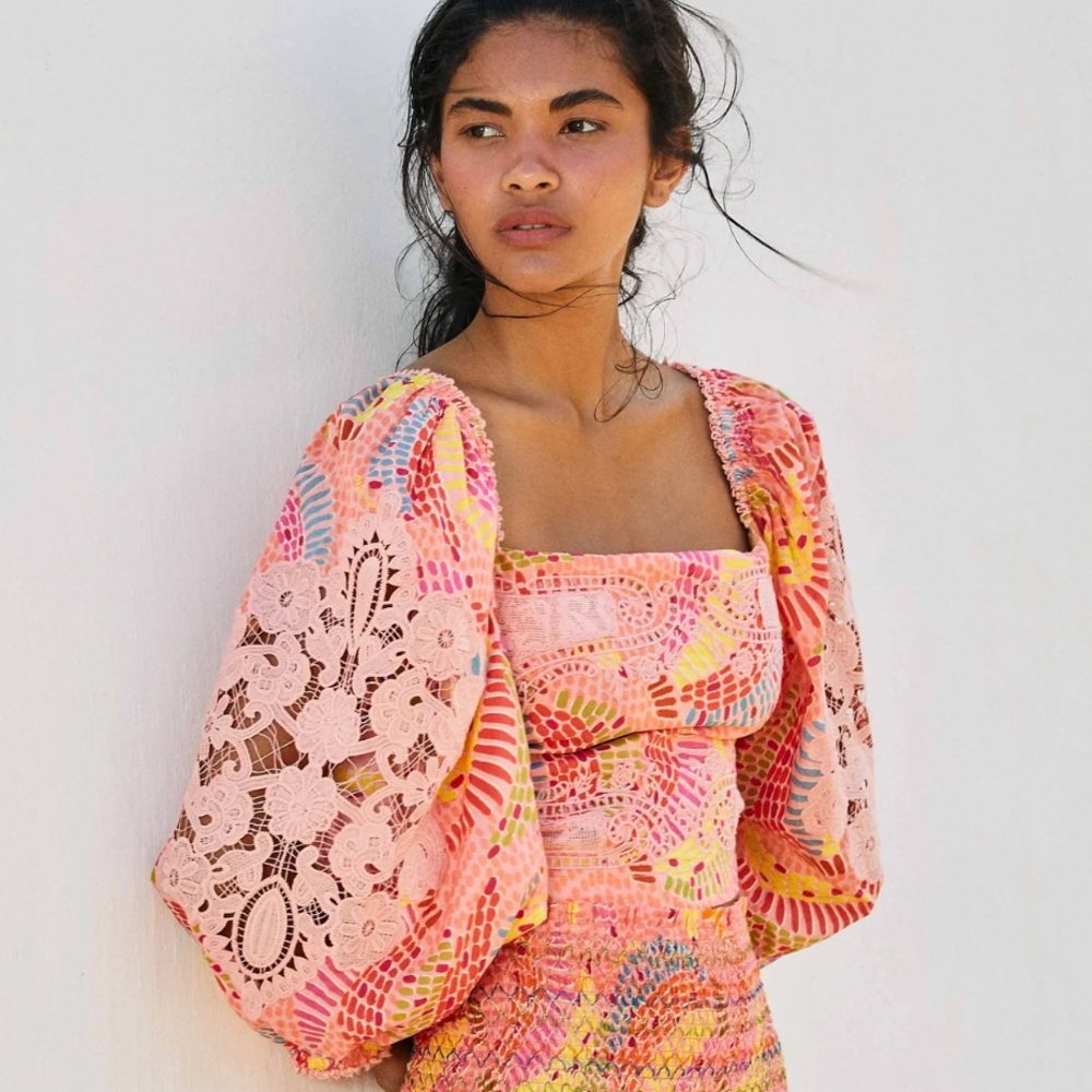 Farm Rio Dotted Banana Lace
Paisley Detail Print Square Neckline Top